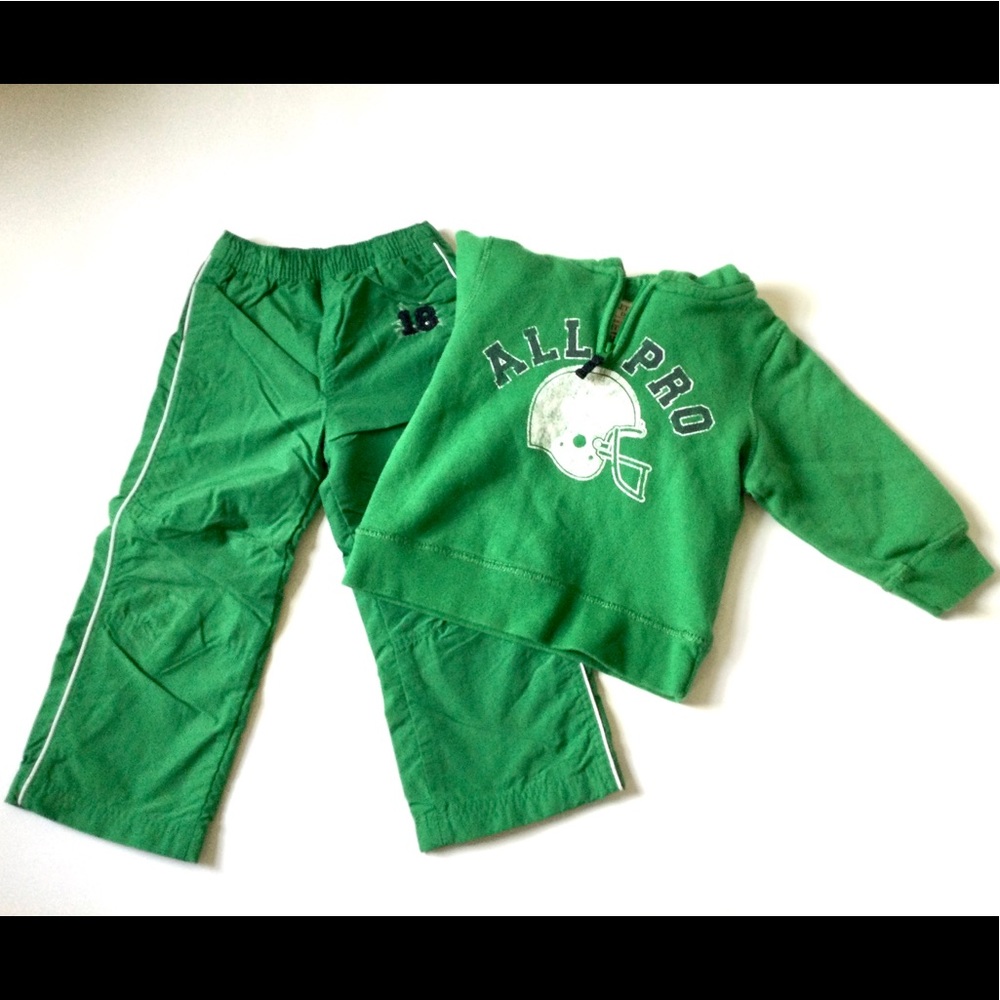 NWOT Children’s Place 2 Piece Size 4T Wind Pants and Graphic Hoodie